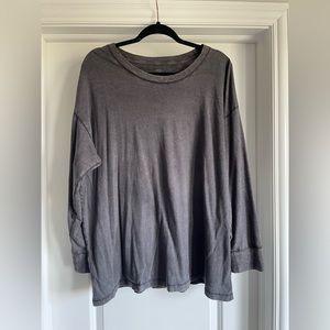 American Eagle Long Sleeve T-shirt